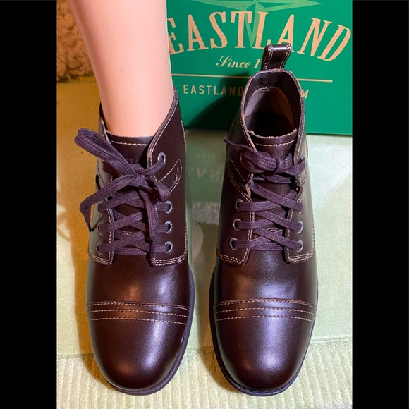 Eastland Brown Ankle Boots - Picture 8 of 12
